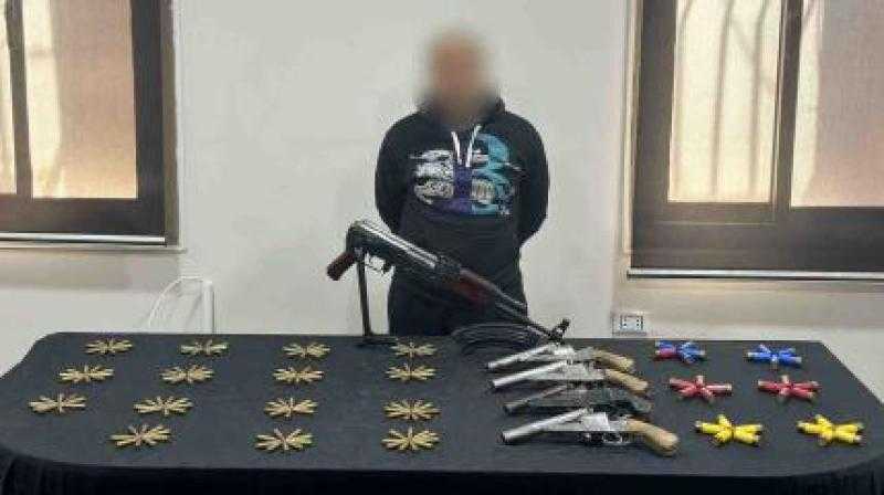 ضبط عاطل بحوزته أسلحة نارية قبل ترويجها بالقاهرة