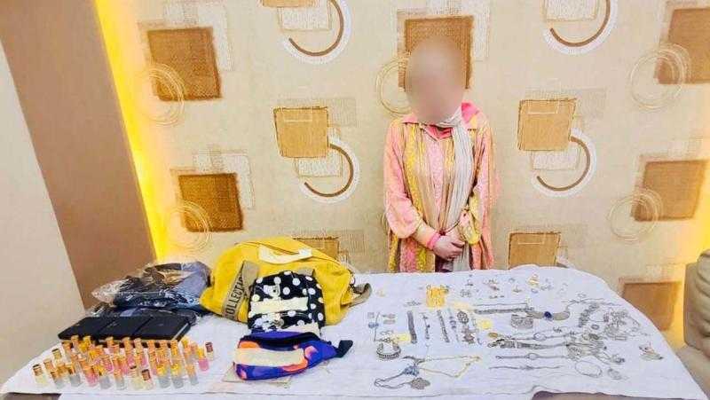 القبض على سيدة محترفة في سرقة متعلقات المواطنين بالشروق