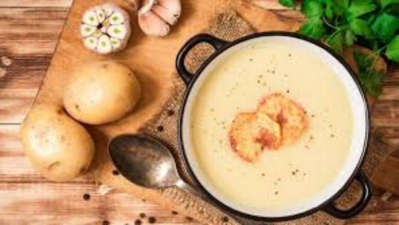 شوربة البطاطس الكريمية 