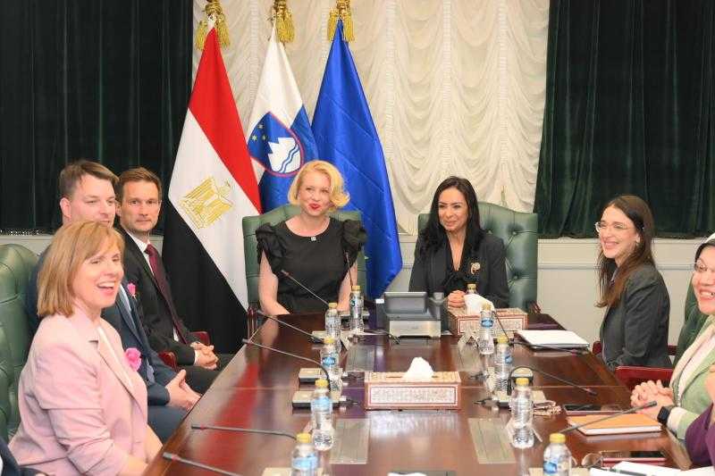وزيرة التضامن الاجتماعي تستقبل رئيسة الجمعية الوطنية السلوفينية