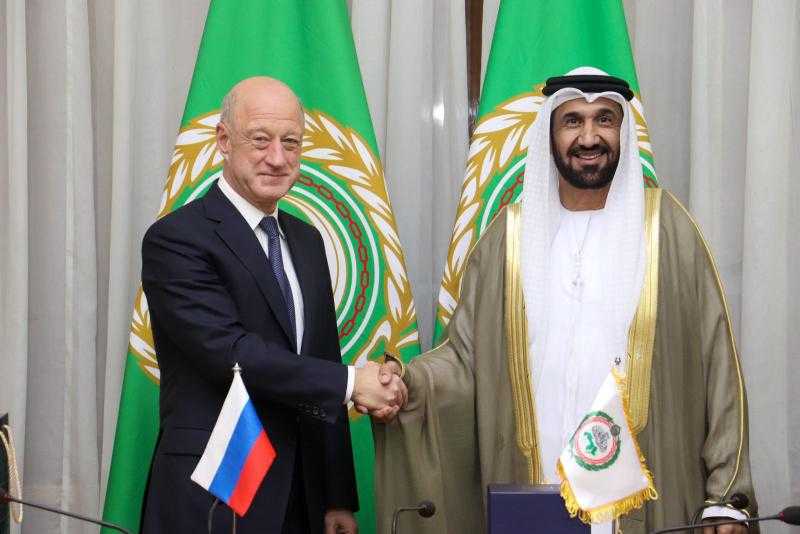 رئيس البرلمان العربي يلتقي نائب رئيس مجلس الدوما الروسي في القاهرة