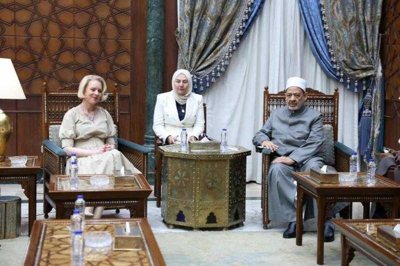 شيخ الأزهر يستقبل رئيسة البرلمان السلوفيني ويتَّفقان على تكثيف الضَّغط لإنهاء العدوان الصهيوني على غزة