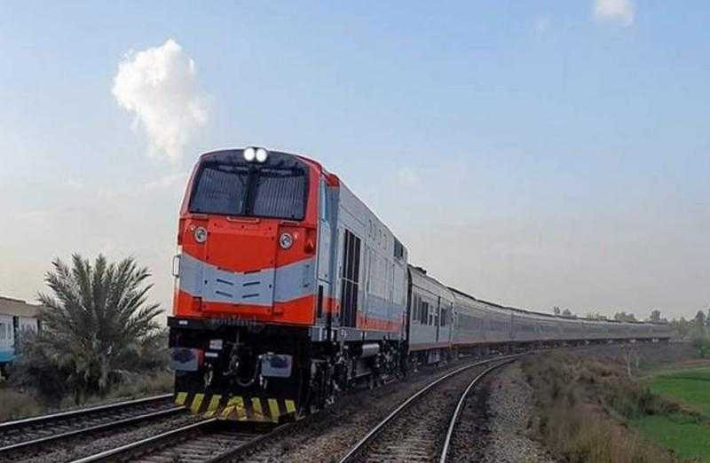 «وزارة النقل» تناشد المواطنين من مخاطر إلقاء المخلفات والقمامة على شريط السكك الحديدية
