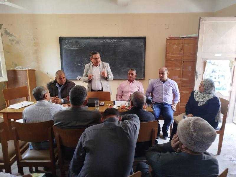 بحوث الإرشاد الزراعى والقطن ينفذان سلسلة من الندوات الإرشادية للنهوض بمحصول القطن