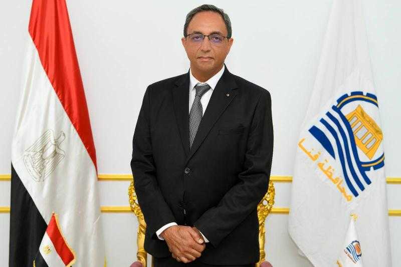 محافظ قنا يهنئ البابا تواضروس الثاني بعيد القيامة المجيد