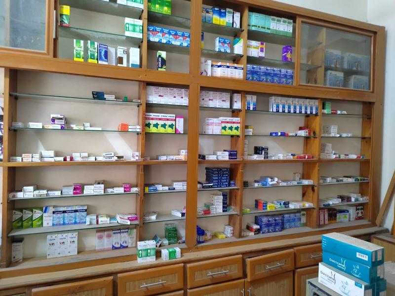 ضبط صيدلية تُدار بدون ترخيص وضبط 680 عبوة دواء ل 82 صنف دواء منتهي الصلاحية ومجهول المصدر بالحسينية