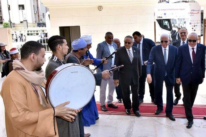 تدشين مشروع سفارة المعرفة بمكتبة مصر العامة بالأقصر