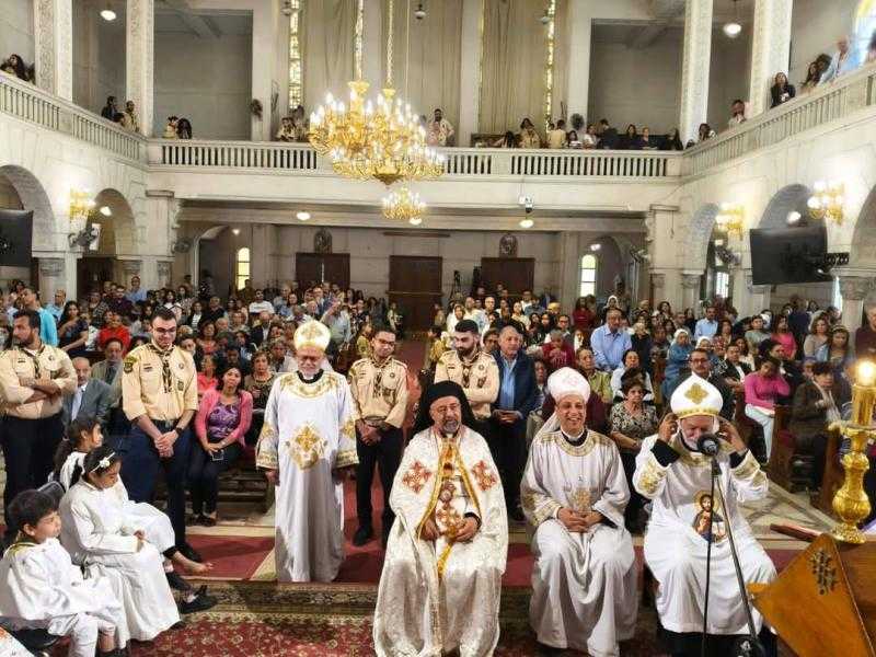 بطريرك الأقباط الكاثوليك يترأس صلوات خميس العهد بالفجالة