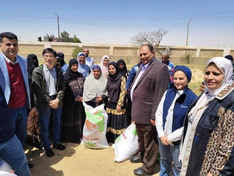 نائب وزير الزراعة ونائب رئيس الإيفاد يتفقدان مشروعات الاستثمارات الزراعية المستدامة في محافظة المنيا