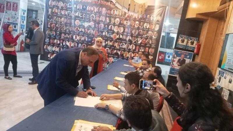 عبدالمحسن سلامة يسجل بالحضور فى كشوف عمومية الصحفيين للمرة الرابعة