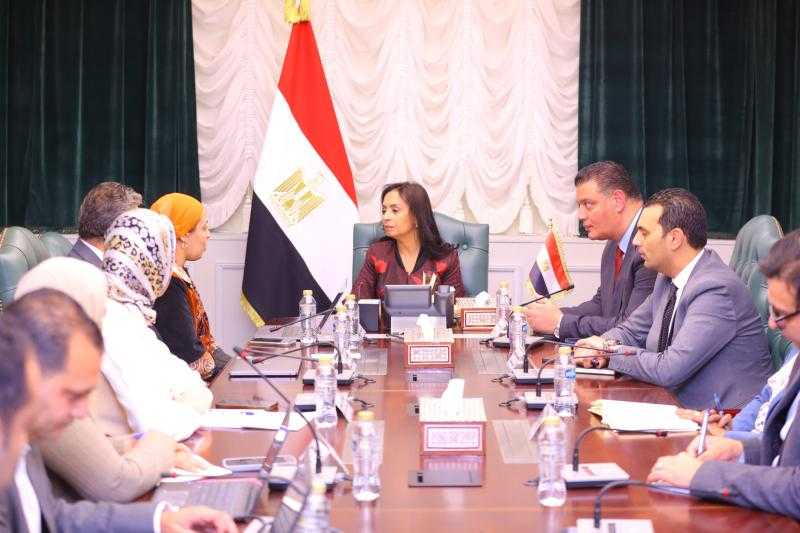 وزيرة التضامن الاجتماعي تبحث تنسيق الجهود لتطوير مؤسسات الرعاية الاجتماعية مع مؤسسة حياة كريمة وويل سبرنج