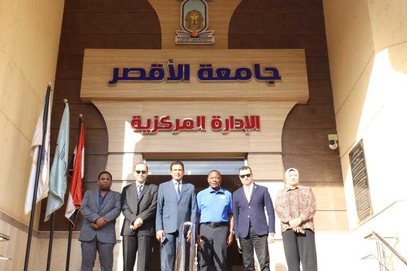 جامعة الأقصر تستقبل رئيس جامعةmiddle Tennessee state الأمريكية لبحث سبل التعاون المشترك