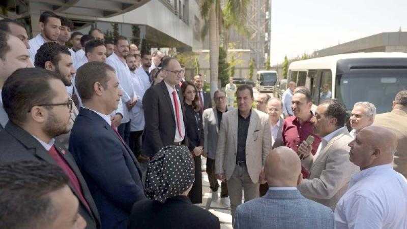 مدبولي يطالب”الوايلر فريد حسنين للطلمبات”بالمساهمة في”حياة كريمة”بدلًا من الاستيراد