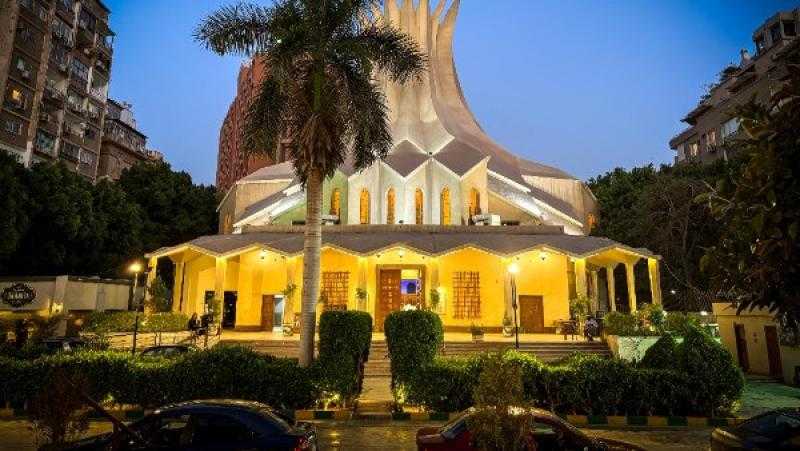 كاتدرائية جميع القديسين بالزمالك تتزين احتفالاً بعيد القيامة المجيد