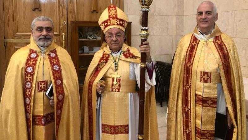 المطران شيحان يترأس قداس عيد القيامة بكاتدرائية القديس يوسف بالظاهر