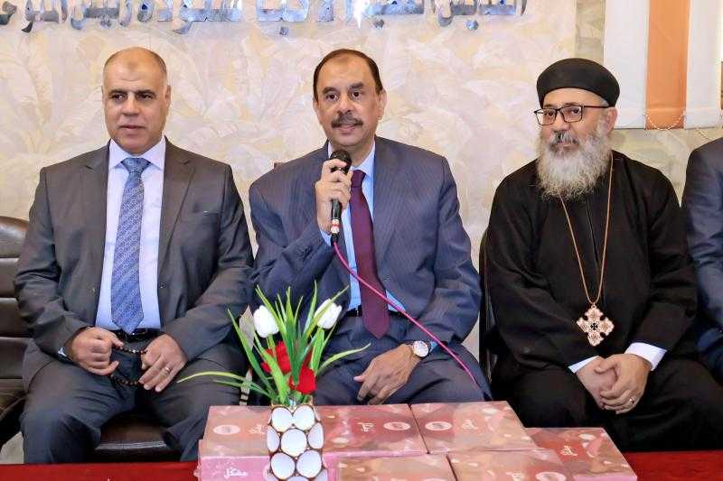 محافظ سوهاج يزور المطرانيات لتقديم التهنئة للأخوة الأقباط بمناسبة عيد القيامة المجيد