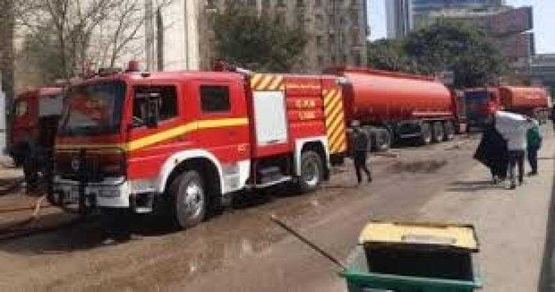 حريق في أكشاك بجوار مدرسة شهيد بالمنصورة بسبب ماس كهربائي