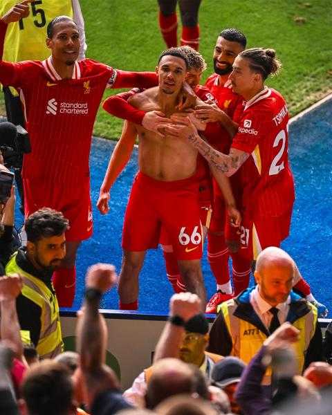 ليفربول يهزم ليستر ويقترب من حسم لقب الدوري.. والثعالب يودعون البريميرليج