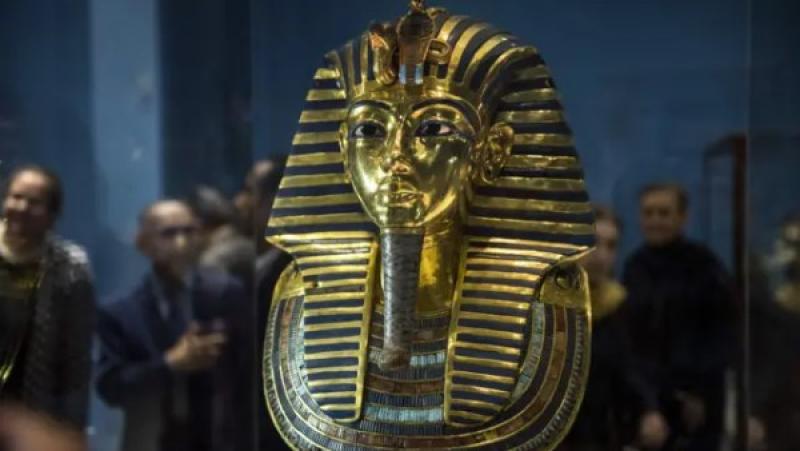 معرض ”الكنوز المخفية للفراعنة”