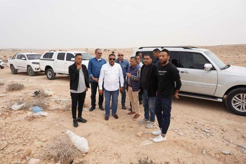 محافظ مطروح يتفقد موقع ال٦٠ فدان المخصصة لإقامة مشروع الإسكان القومى سكن لكل المصريين ٧