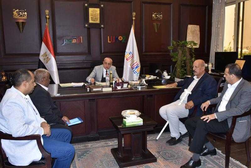 محافظ الأقصر يستقبل وفد حزب مصر ٢٠٠٠
