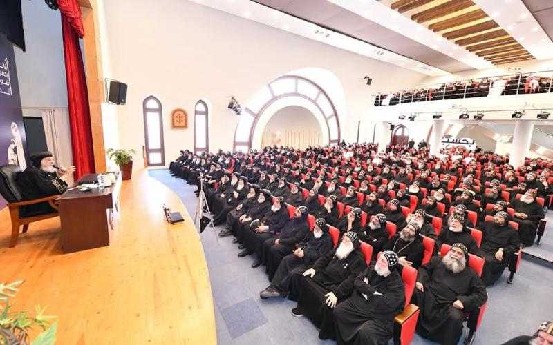 البابا تواضروس يلتقي رهبان الأديرة القبطية