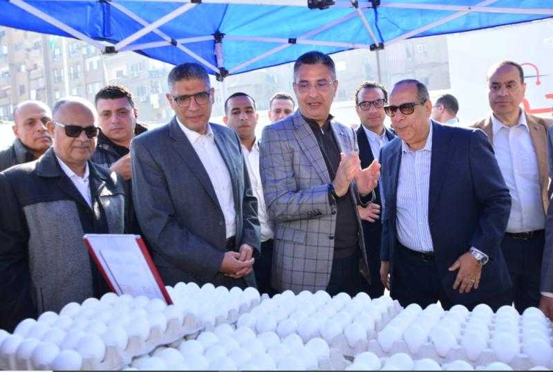 تفاصيل قرار وزير التموين بتخفيض أسعار الدواجن المجمدة والبيض داخل منافذ المجمعات الاستهلاكية