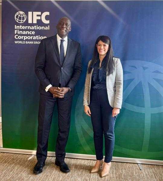 وزيرة التخطيط والتعاون الدولي تعقد اجتماعًا موسعًا مع رئيس مؤسسة التمويل الدولية IFC لبحث ملفات العمل المشترك لتمكين القطاع الخاص