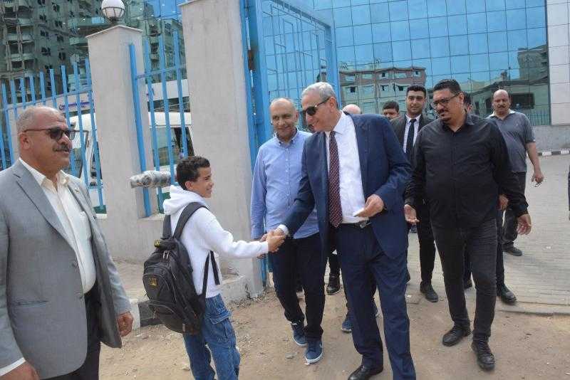 محافظ الغربية يواصل متابعة حملات النظافة ورفع الإشغالات بشوارع طنطا