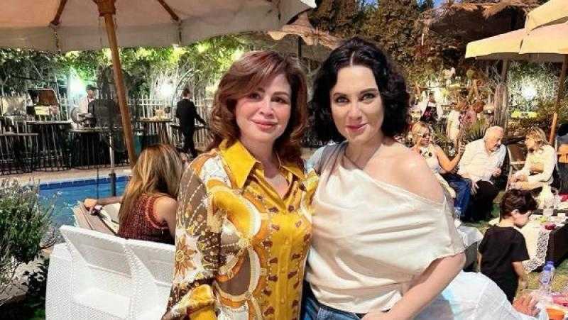 سلاف فواخرجي تعبر عن سعادتها بعيد شم النسيم وتعتذر لمتابعيها