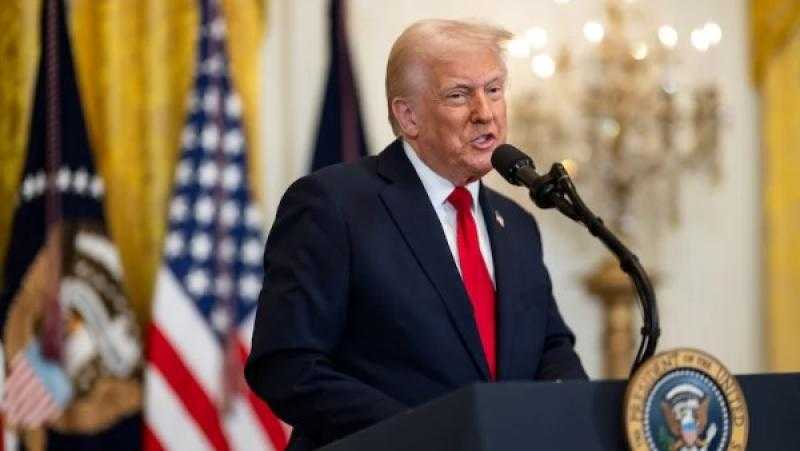 ترامب يعلن إرسال تعزيزات عسكرية إلى الشرق الأوسط وتنفيذ ضربات ضد الحوثيين باليمن