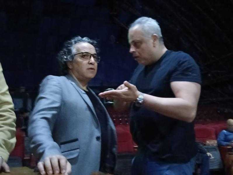 ”عيد الربيع” يعود برائحة الزمن الجميل.. تامر عبدالمنعم يحيي نوستالجيا الثمانينات والتسعينات على مسرح البالون