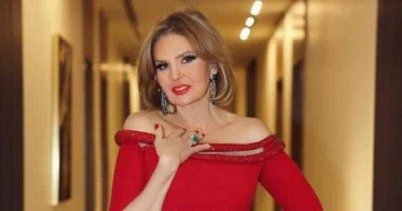 يسرا تتعاقد على بطولة فيلم ”الست لما”