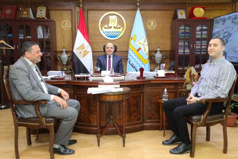 محافظ كفرالشيخ يناقش عدد من الملفات ومشاكل الدوائر مع أعضاء مجلسي النواب والشيوخ