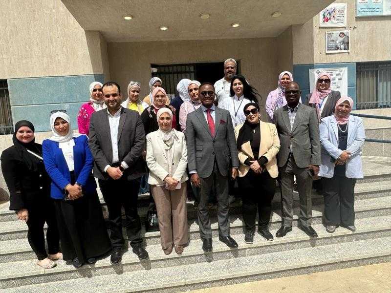 الصحة: وفدًا من المركز الأفريقي لمكافحة الأمراض والوقاية منها يزور مركز طب أسرة الهناجر ويشيد بآلية العمل