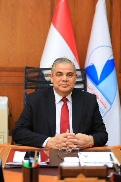 رئيس جامعة كفر الشيخ يهنئ الرئيس عبد الفتاح السيسي رئيس الجمهورية بذكري عيد تحرير سيناء