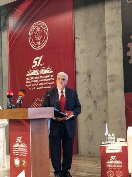 وزير التعليم العالي يشارك في جلسة حوارية حول بنك المعرفة المصري – الدولي في المؤتمر العام السابع والخمسين لاتحاد الجامعات العربية بالكويت