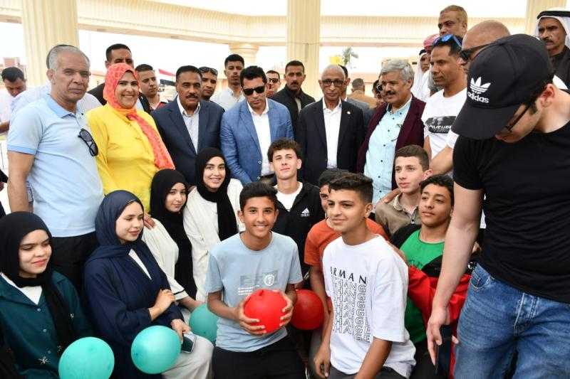 وزير الرياضة ومحافظي شمال سيناء ومطروح يوزعون جوائز المهرجان الرياضي الاول من اجل التنمية