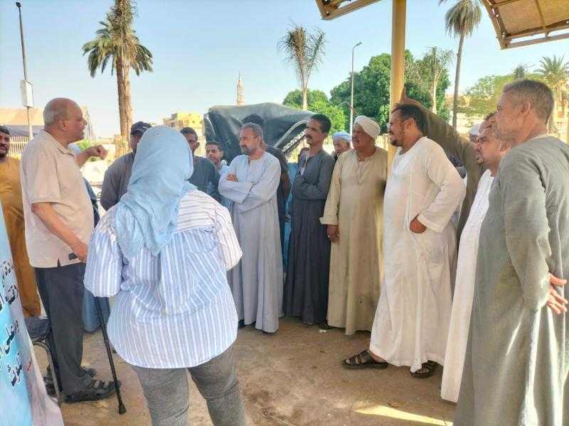 حملات توعوية لأصحاب عربات الحنطور بالأقصر حول تدوير روث الخيول وتحويله إلى سماد عضوي