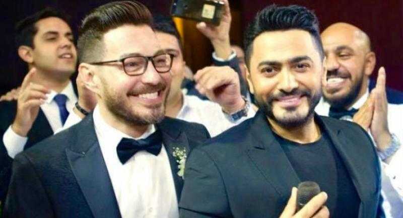 تامر حسني يهنئ أحمد زاهر بزواج ابنته ليلى
