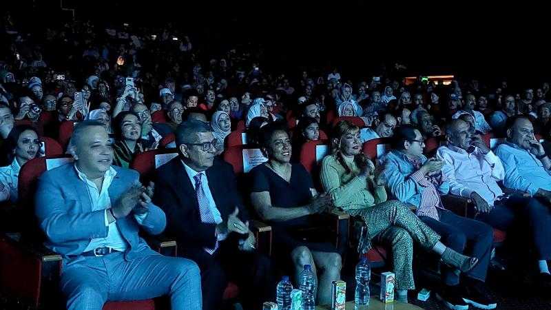احتفالية عيد الربيع وتحرير سيناء: ”نوستالجيا 90/80” تعود على مسرح البالون بحضور كبير