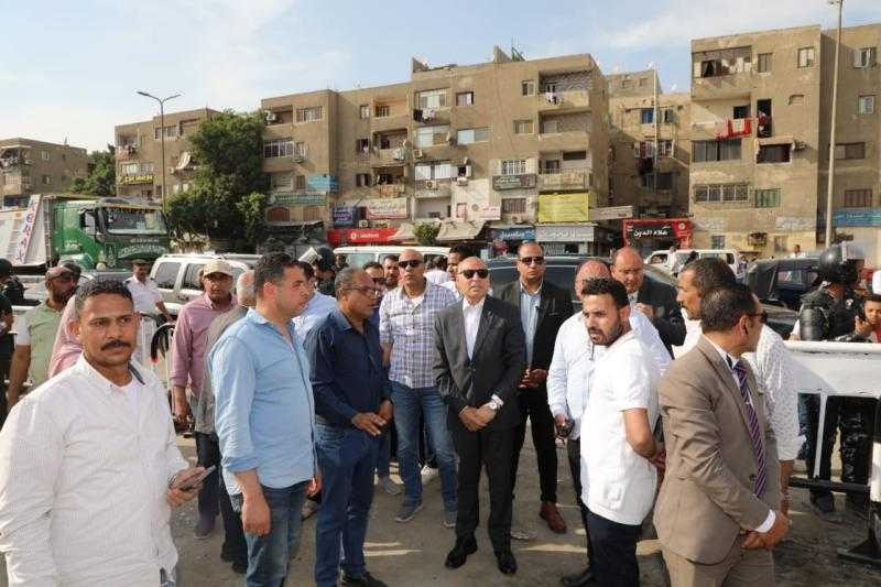 محافظ القاهرة: رفع المخلفات الناتجة عن إزالة سوق الزلزال العشوائى بالمقطم