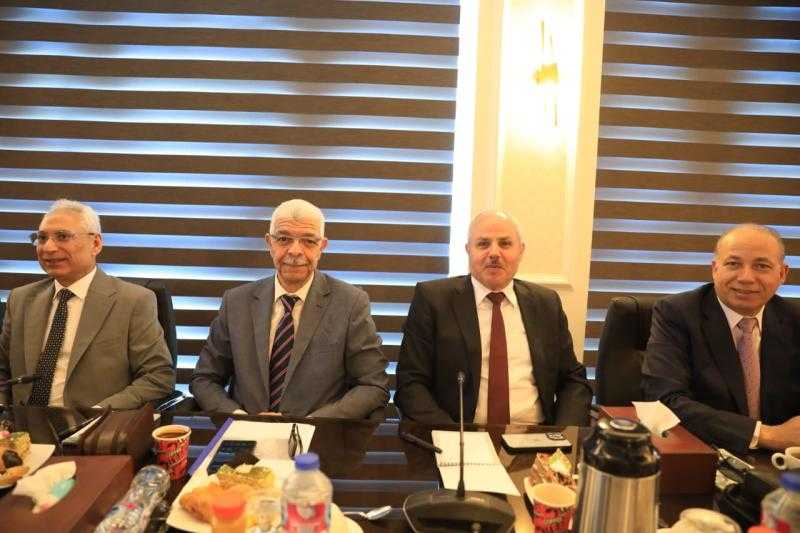 المجلس الأعلى للجامعات يعقد اجتماعه بجامعة الغردقة بمشاركة رئيس جامعة قناة السويس