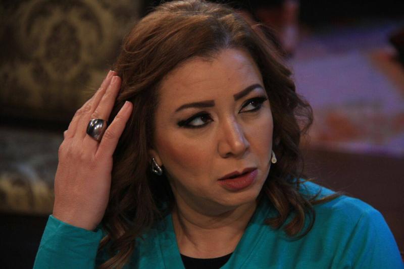 الفنانة إنتصار 