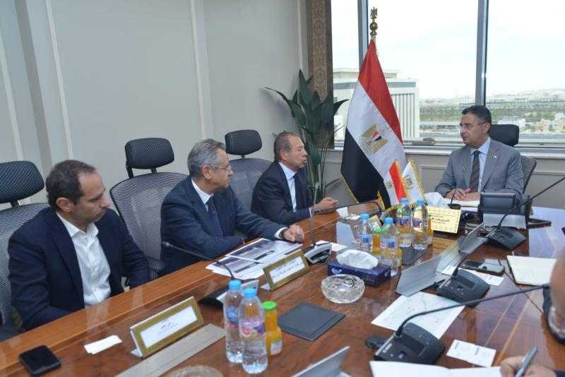 وزير التموين يتابع موقف إنشاء المخزن الاستراتيجي بالفيوم مع شركة أوراسكوم للإنشاءات