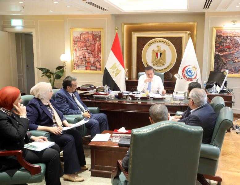 وزير الصحة يعقد اجتماعا لدراسة الوضع الراهن لاستهلاك أدوية بعض الفئات المرضية