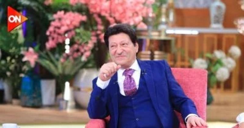حمادة الحلو يطمئن على صحة والده محمد الحلو