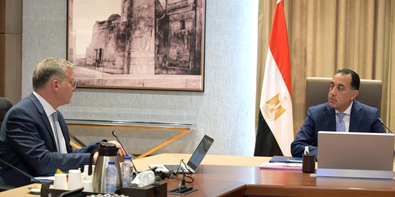 مدبولي: الدولة مهتمة بقطاع البترول وحريصة على إتاحة المزيد من المحفزات والتيسيرات للمستثمرين في هذا القطاع الواعد