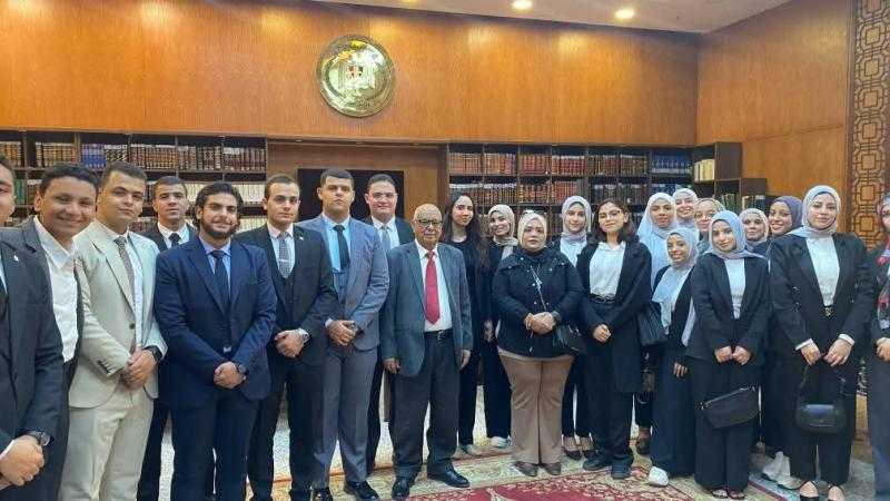 رئيس محكمة شمال القاهرة الابتدائية يستقبل وفود طلاب كلية الحقوق