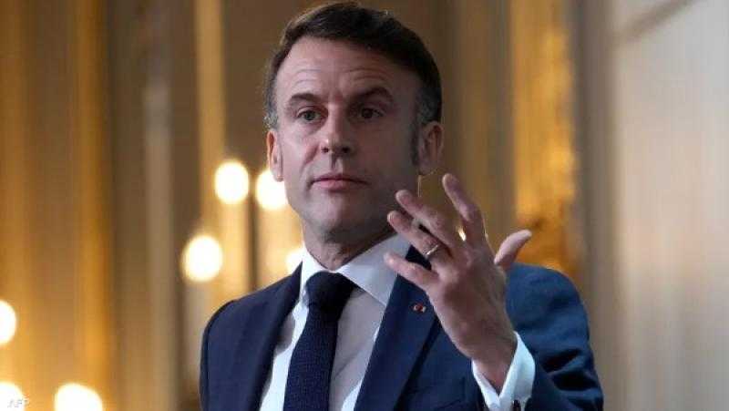 ليس لهم مكان في بلدنا .. ماكرون يتوعد قوى الظلام بعد جريمة مروعة تهز مسجدا فرنسيا